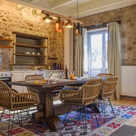 Theonimfi Stone House Semesterbostad *