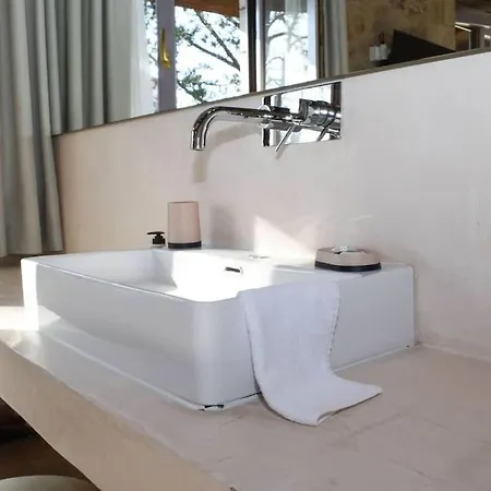 Semesterbostad Theonimfi Stone House *