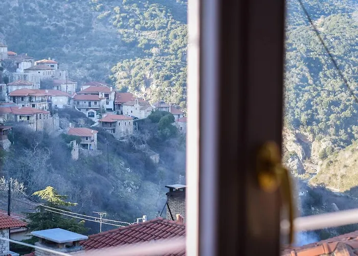 Secluded Mountain Refuge - Theonimfi Paradise Gem וילה דימיטסאנה