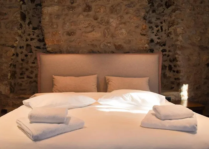 Secluded Mountain Refuge - Theonimfi Paradise Gem